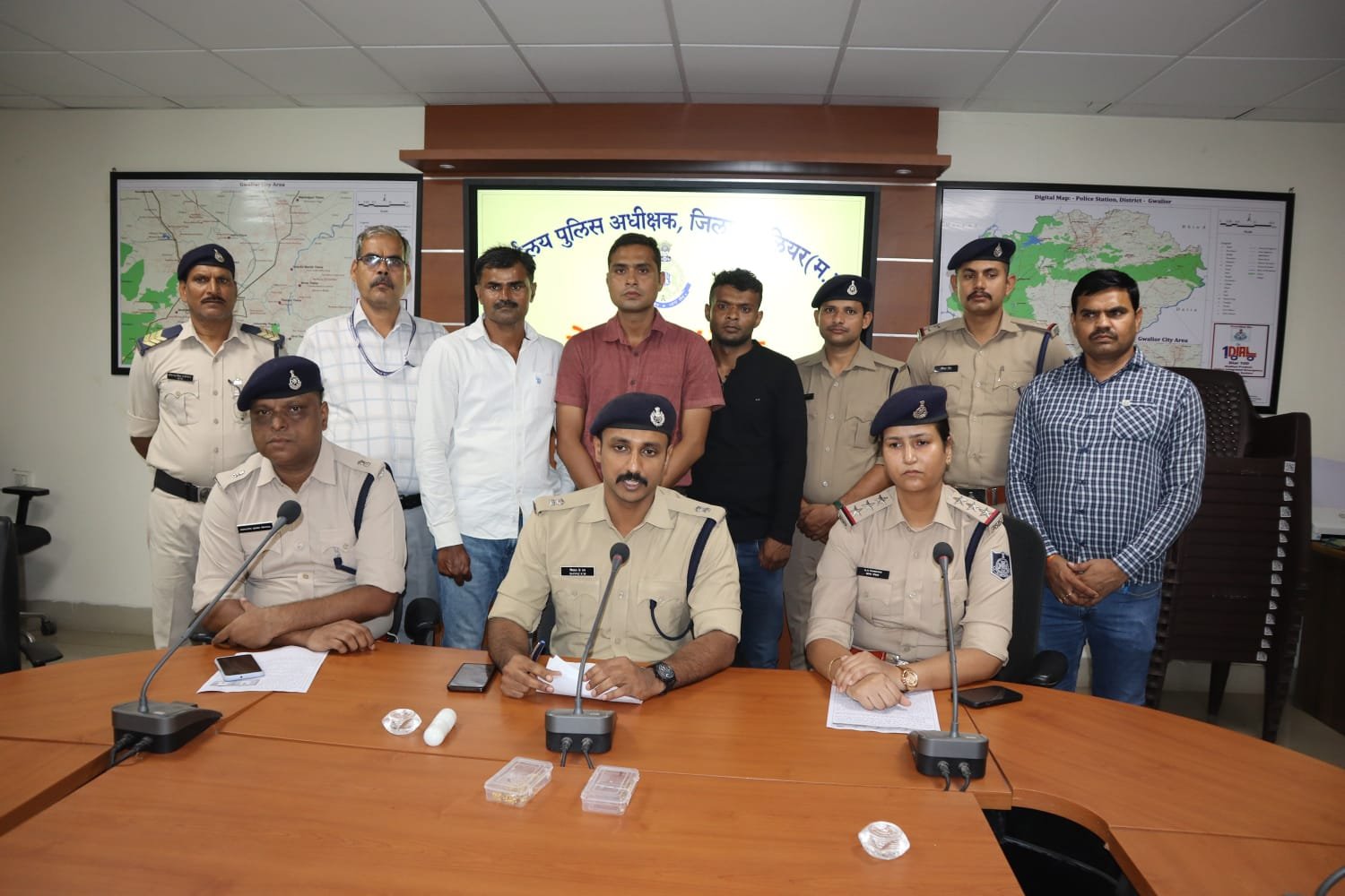 थाना पड़ाव एवं क्राइम ब्रांच की संयुक्त टीम ने कार से ज़ेवरात चोरी की घटना का किया पर्दाफाश 1 थाना पड़ाव एवं क्राइम ब्रांच की संयुक्त टीम ने कार से ज़ेवरात चोरी की घटना का किया पर्दाफाश | New India Times