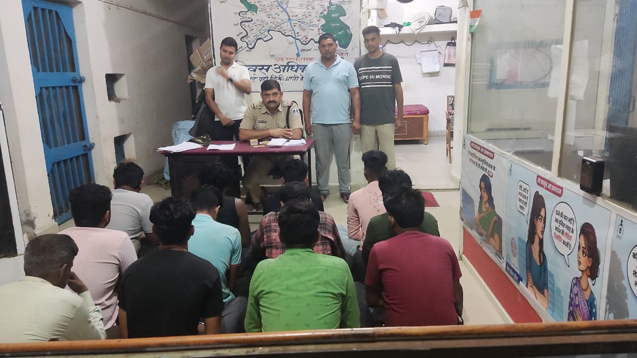 जुआ खेलते हुये आरोपियों को&nbsp; पुलिस ने मौका स्थल पर ही दबोचा&nbsp; | New India Times