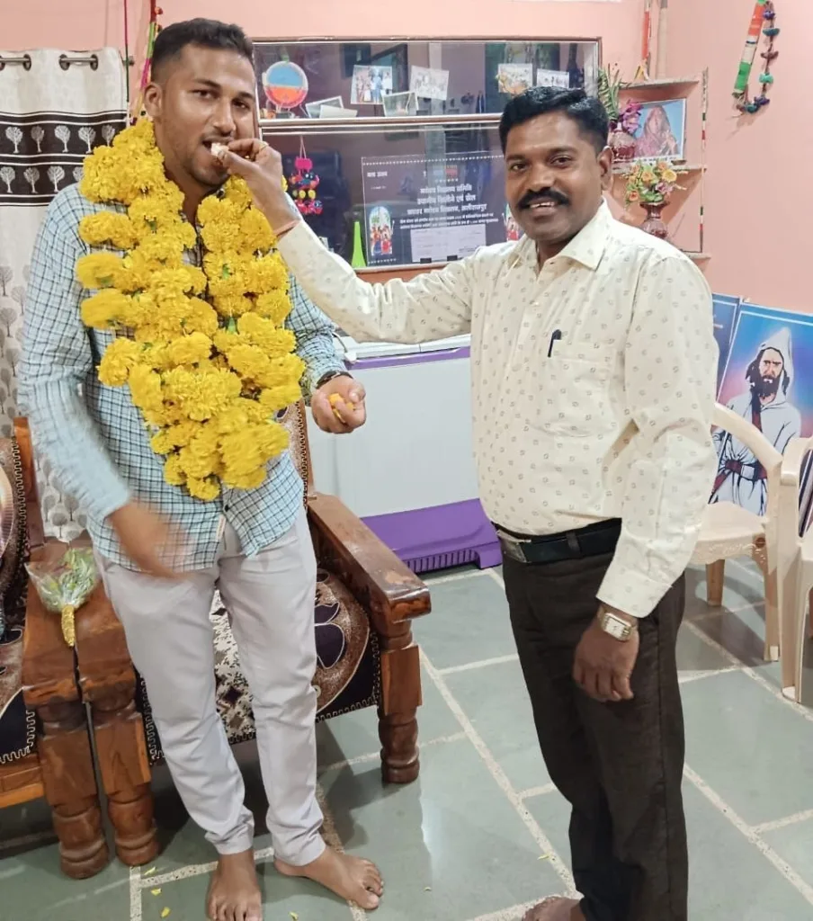 असिस्टेंट कमांडेंट के पद पर अश्विन बामनिया का हुआ चयन, आकास संगठन ने किया सम्मानित 2 असिस्टेंट कमांडेंट के पद पर अश्विन बामनिया का हुआ चयन, आकास संगठन ने किया सम्मानित | New India Times