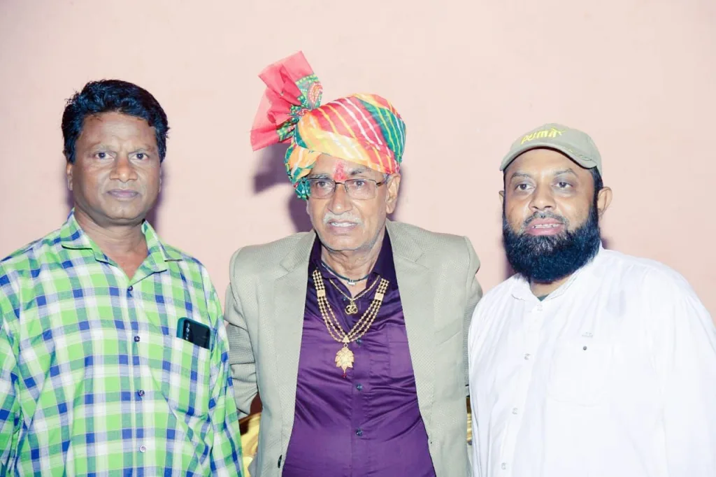 मेघनगर जनपद पंचायत के लेखापाल कंठालिया बावजी का सेवानिवृत्त पर सचिवों एवं समाज जनों ने किया सम्मान | New India Times