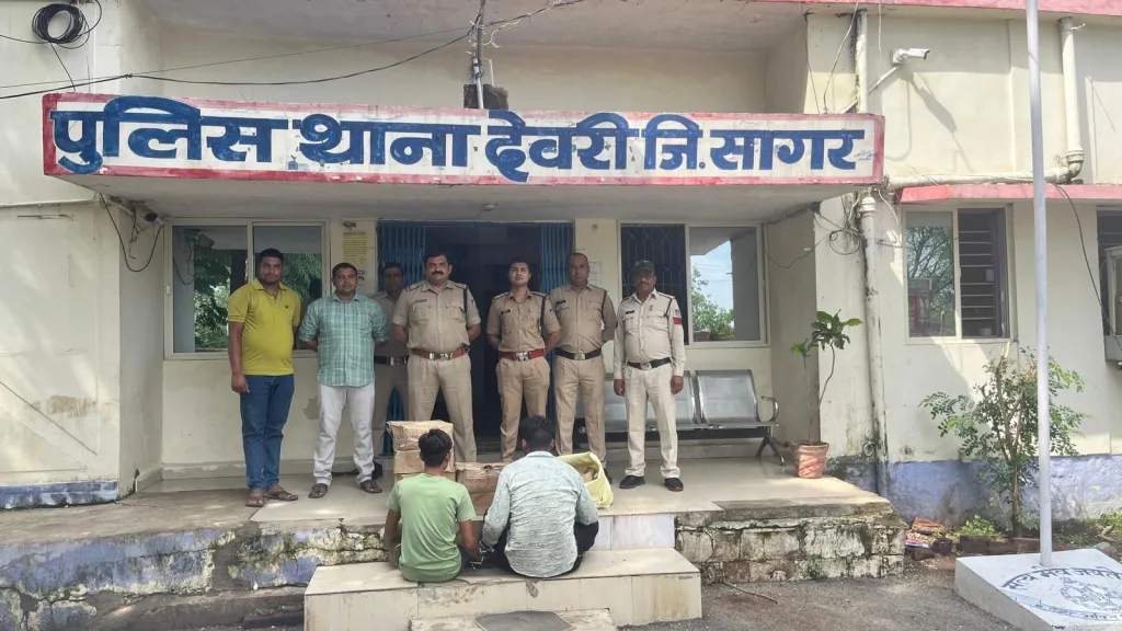 अवैध शराब के साथ दो आरोपी गिरफ्तार 2 अवैध शराब के साथ दो आरोपी गिरफ्तार | New India Times