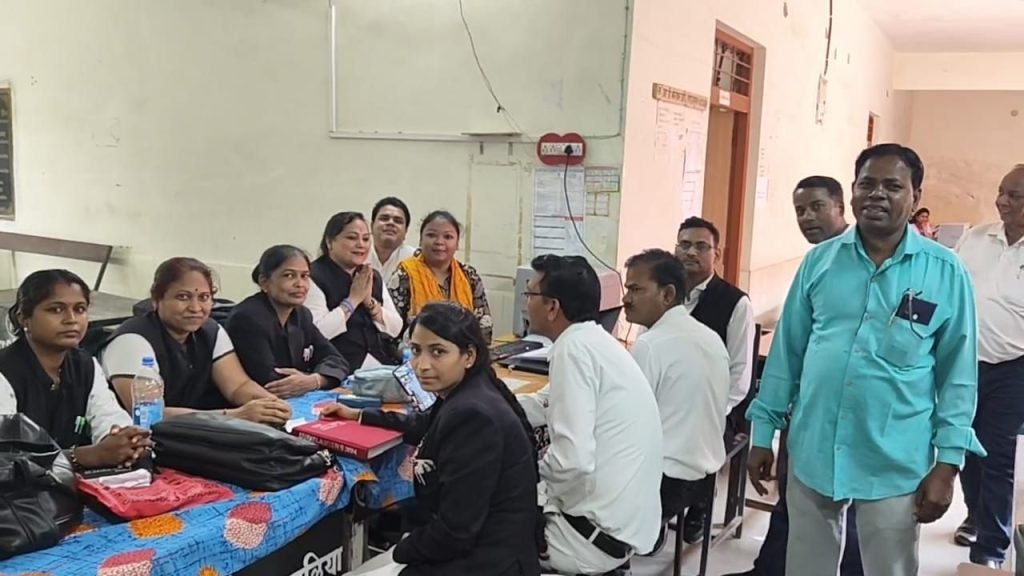 जुन्नारदेव अधिवक्ता संघ चुनाव 2024 का हुआ आगाज़, नामांकन हुए दाख़िल 3 जुन्नारदेव अधिवक्ता संघ चुनाव 2024 का हुआ आगाज़, नामांकन हुए दाख़िल | New India Times