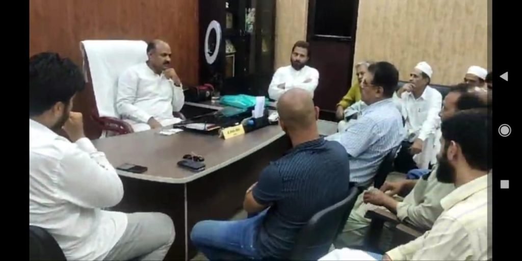 मेट्रो को लेकर भोपाल सा मिल एण्ड टिंबर मर्चेंट एसोसिएशन के प्रतिनिधि मण्डल ने मध्य प्रदेश वक़्फ़ बोर्ड चेयरमेन सनव्वर पटेल से की मुलाक़ात 2 मेट्रो को लेकर भोपाल सा मिल एण्ड टिंबर मर्चेंट एसोसिएशन के प्रतिनिधि मण्डल ने मध्य प्रदेश वक़्फ़ बोर्ड चेयरमेन सनव्वर पटेल से की मुलाक़ात | New India Times