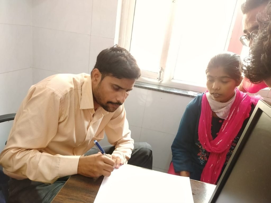 पहले दिन डायलिसिस सेंटर पर हुई 57 मरीजों की जांच 2 पहले दिन डायलिसिस सेंटर पर हुई 57 मरीजों की जांच | New India Times