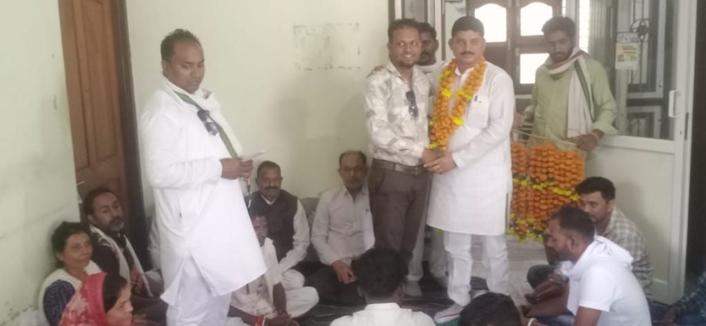 मेघनगर कांग्रेस कार्यालय पर नव नियुक्त युवक कांग्रेस जिला अध्यक्ष का किया गया ज़ोरदार स्वागत 3 मेघनगर कांग्रेस कार्यालय पर नव नियुक्त युवक कांग्रेस जिला अध्यक्ष का किया गया ज़ोरदार स्वागत | New India Times