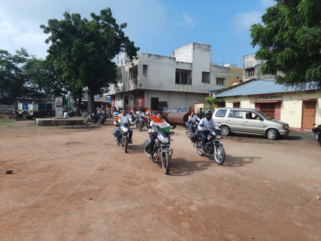 हर घर तिरंगा अभियान के तहत तिरला में सभी शासकीय अधिकारीयों व कर्मचारियों द्वारा निकाली गई तिरंगा वाहन रैली, पुलिस जवान भी तिंरगा यात्रा में हुए शामिल 2 हर घर तिरंगा अभियान के तहत तिरला में सभी शासकीय अधिकारीयों व कर्मचारियों द्वारा निकाली गई तिरंगा वाहन रैली, पुलिस जवान भी तिंरगा यात्रा में हुए शामिल | New India Times