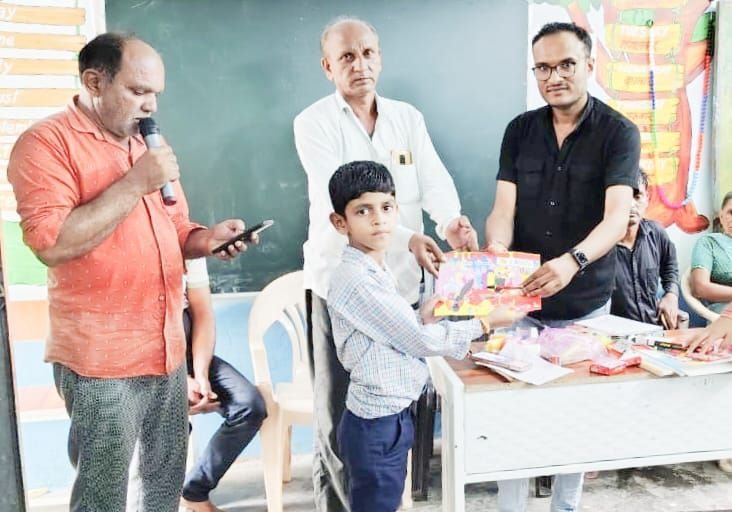 श्री कृष्णा जन्माष्टमी सामान्य ज्ञान परीक्षा में मुस्लिम बच्चों ने मारी बाजी 2 श्री कृष्णा जन्माष्टमी सामान्य ज्ञान परीक्षा में मुस्लिम बच्चों ने मारी बाजी | New India Times