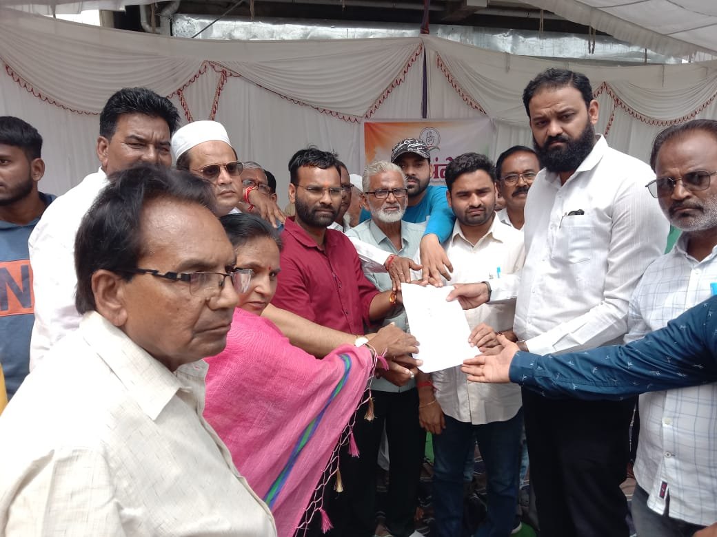 प्रदेश सरकार के खिलाफ ज़िला कांग्रेस कमेटी का धरना प्रदर्शन 1 प्रदेश सरकार के खिलाफ ज़िला कांग्रेस कमेटी का धरना प्रदर्शन | New India Times