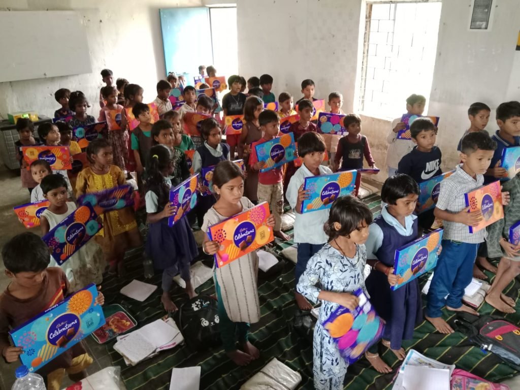 रोटरी क्लब अपना मेघनगर का एक और काबिले तारीफ कार्य, सरकारी स्कूल के हजारों बच्चों को वितरण की कैडबरी चॉकलेट, बिस्किट एवं अन्य खाद्य सामग्री 2 रोटरी क्लब अपना मेघनगर का एक और काबिले तारीफ कार्य, सरकारी स्कूल के हजारों बच्चों को वितरण की कैडबरी चॉकलेट, बिस्किट एवं अन्य खाद्य सामग्री | New India Times