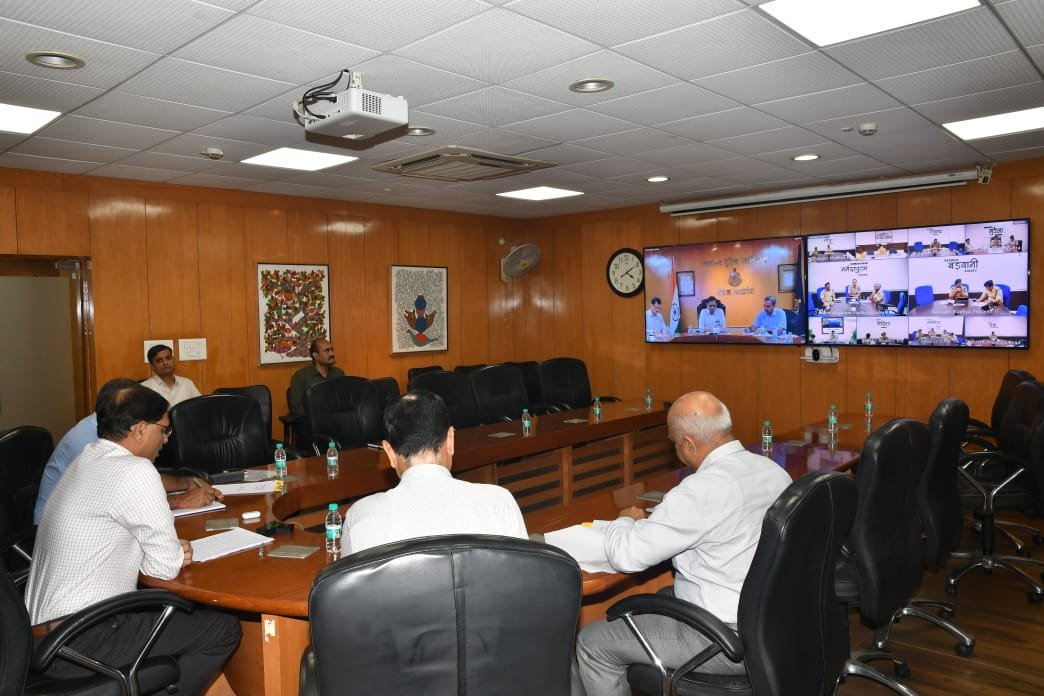 मध्यप्रदेश में त्यौहारों पर शांति एवं कानून व्यवस्था बनाए रखने के लिए पुलिस महानिदेशक ने वीडियो कॉन्फ्रेंसिंग के माध्यम से पुलिस अधिकारियों की ली बैठक 1 मध्यप्रदेश में त्यौहारों पर शांति एवं कानून व्यवस्था बनाए रखने के लिए पुलिस महानिदेशक ने वीडियो कॉन्फ्रेंसिंग के माध्यम से पुलिस अधिकारियों की ली बैठक | New India Times