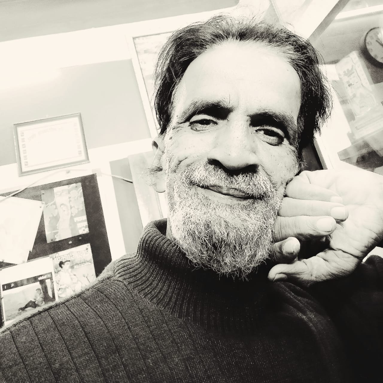 हिन्दी दिवस पर आदिवासी पिछड़े लोगों के जीवन दर्शन पर लिखने वाला, झाबुआ जिले का एक मात्र मसीहा डॉ राम शंकर चंचल | New India Times