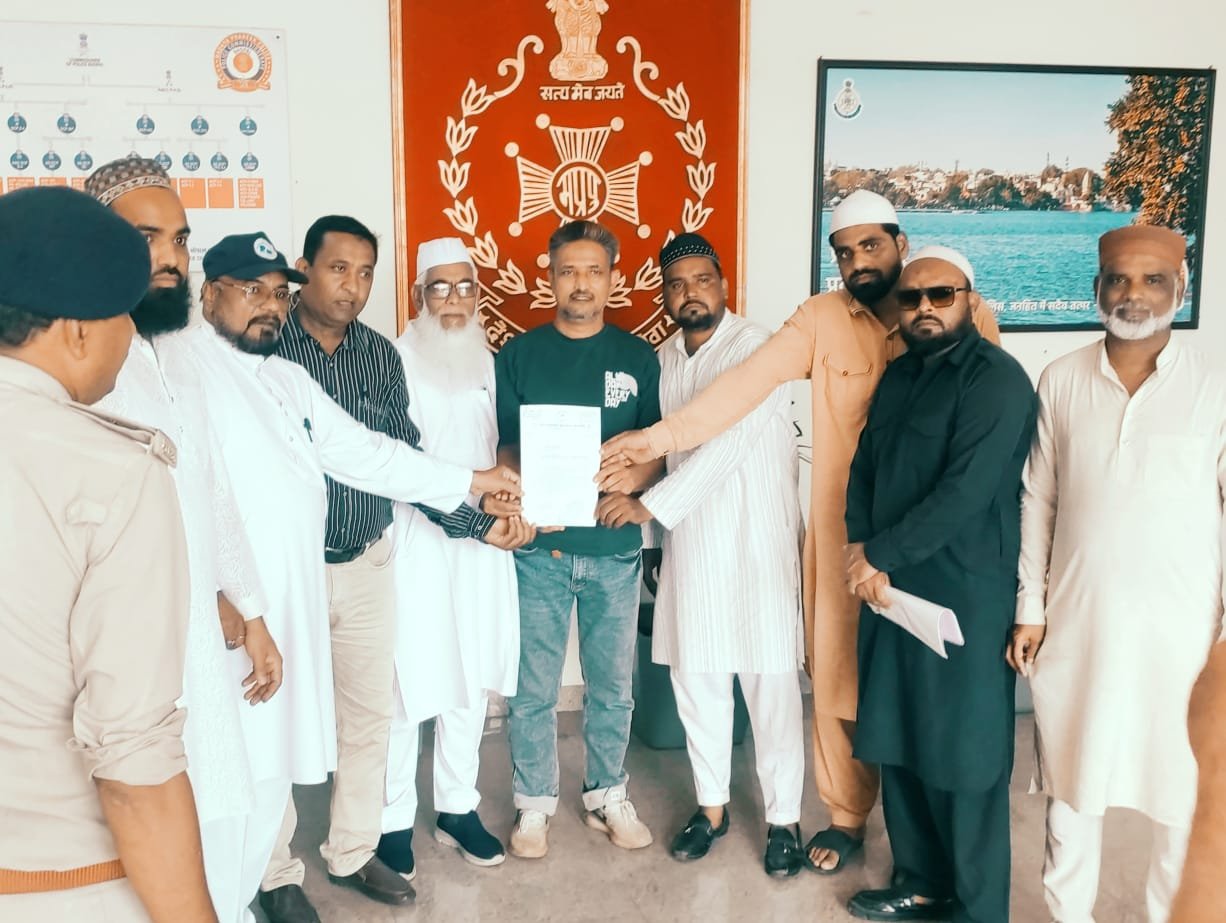 भोपाल की बड़ी झील में पेशाब करने वालों पर हो कार्रवाई: मो० शावर 1 भोपाल की बड़ी झील में पेशाब करने वालों पर हो कार्रवाई: मो० शावर | New India Times