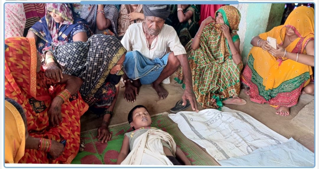 गड्ढे में पैर फिसलने से बच्ची की डूब कर मौत 1 गड्ढे में पैर फिसलने से बच्ची की डूब कर मौत | New India Times