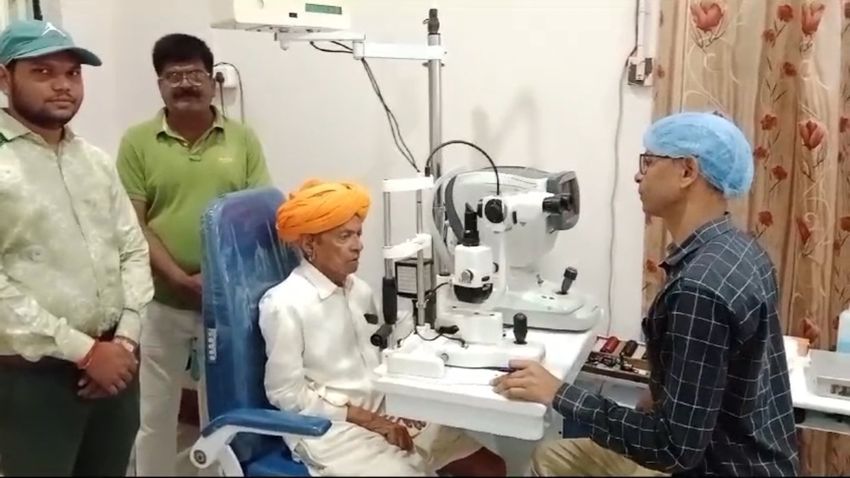 जीवन ज्योति हॉस्पिटल मेघनगर में आंखों के स्पेशलिस्ट डॉक्टर दे रहे हैं सेवाएं, पूर्व सरपंच का किया गया सफल ऑपरेशन 1 जीवन ज्योति हॉस्पिटल मेघनगर में आंखों के स्पेशलिस्ट डॉक्टर दे रहे हैं सेवाएं, पूर्व सरपंच का किया गया सफल ऑपरेशन | New India Times