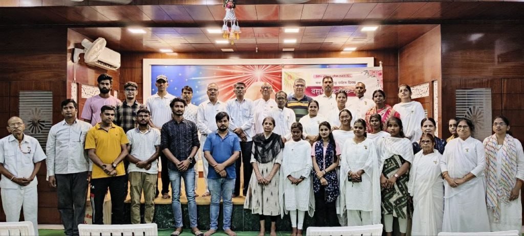 एमिटी इंटरनेशनल स्कूल ग्वालियर द्वारा 28/09/24 को आर जे एन अपोलो हॉस्पिटल के सम्मिलित सहयोग से रक्तदान शिविर का किया गया आयोजन 2 एमिटी इंटरनेशनल स्कूल ग्वालियर द्वारा 28/09/24 को आर जे एन अपोलो हॉस्पिटल के सम्मिलित सहयोग से रक्तदान शिविर का किया गया आयोजन | New India Times