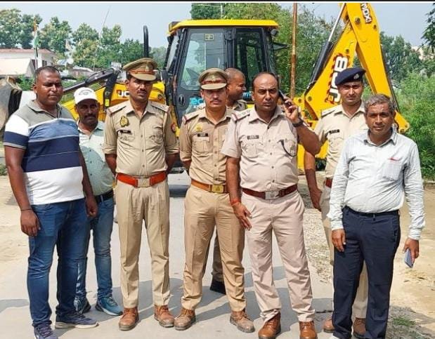 रेलवे ने बुलडोजर चलाकर हटाया अतिक्रमण 1 रेलवे ने बुलडोजर चलाकर हटाया अतिक्रमण | New India Times