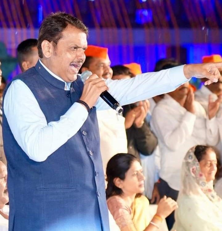 गिरीश महाजन को निर्वाचन क्षेत्र में मत रोको उनको महाराष्ट्र में घूमने दो: उदयन भोसले | New India Times