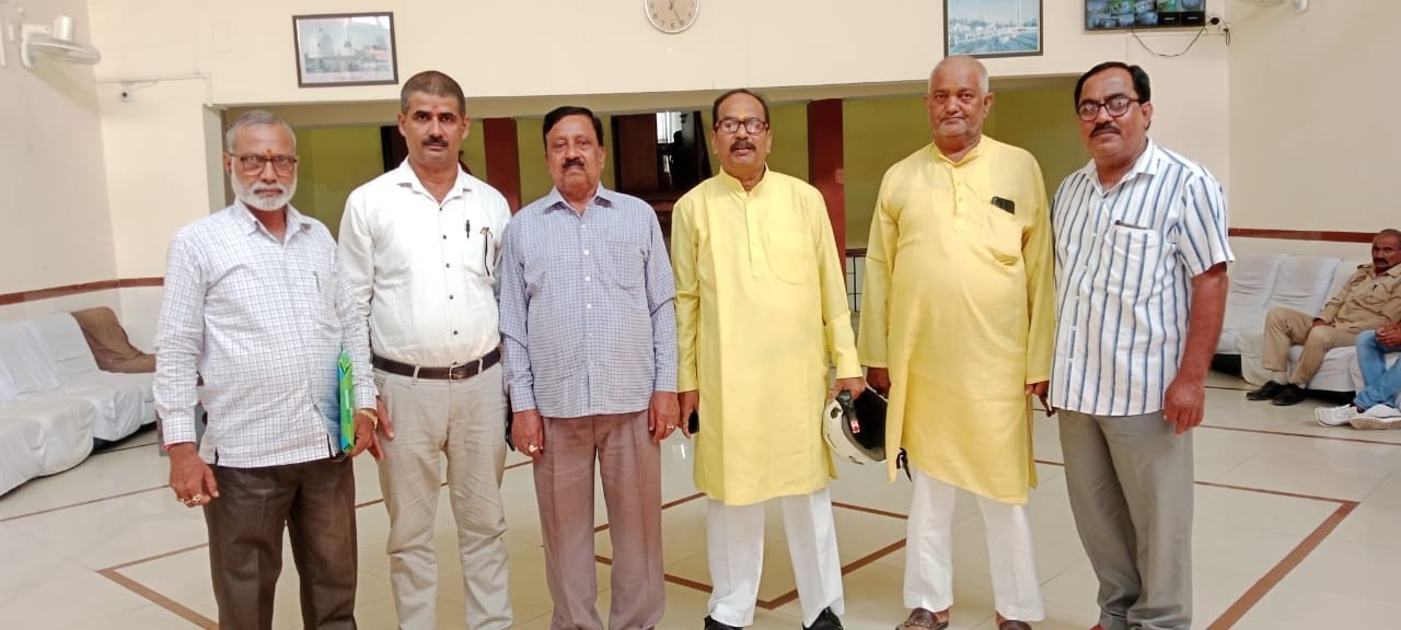 शासनादेश के अभाव में फीकी न हो कर्मचारियों की दिवाली: मदन मुरारी शुक्ल 1 शासनादेश के अभाव में फीकी न हो कर्मचारियों की दिवाली: मदन मुरारी शुक्ल | New India Times