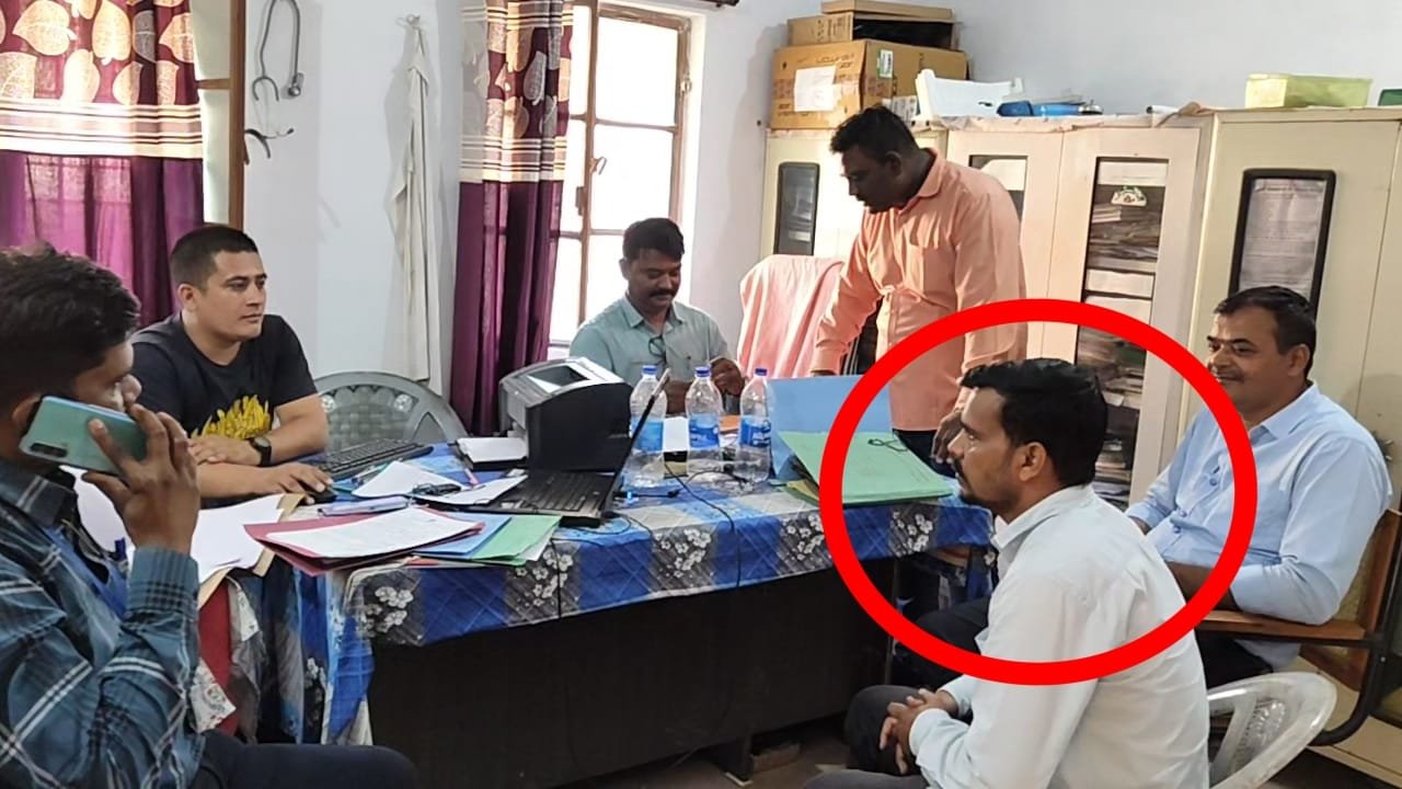 बिना रिश्वत के नहीं चल रहा है काम, जानवरों के डॉक्टर को रिश्वत लेते हुए लोकायुक्त ने कर लिया गिरफ्तार, भ्रष्टाचारियों से जिला&nbsp; त्रस्त | New India Times