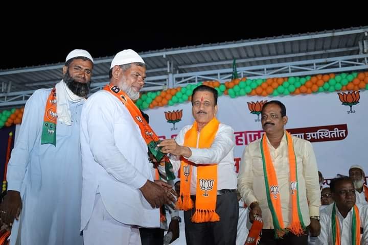 गृह निर्वाचन क्षेत्र के चप्पे-चप्पे पर गिरीश महाजन की दस्तक, सम्मान की प्रतिक्षा में अजीत पवार की NCP, कल 28 को खोड़पे सर का नामांकन | New India Times