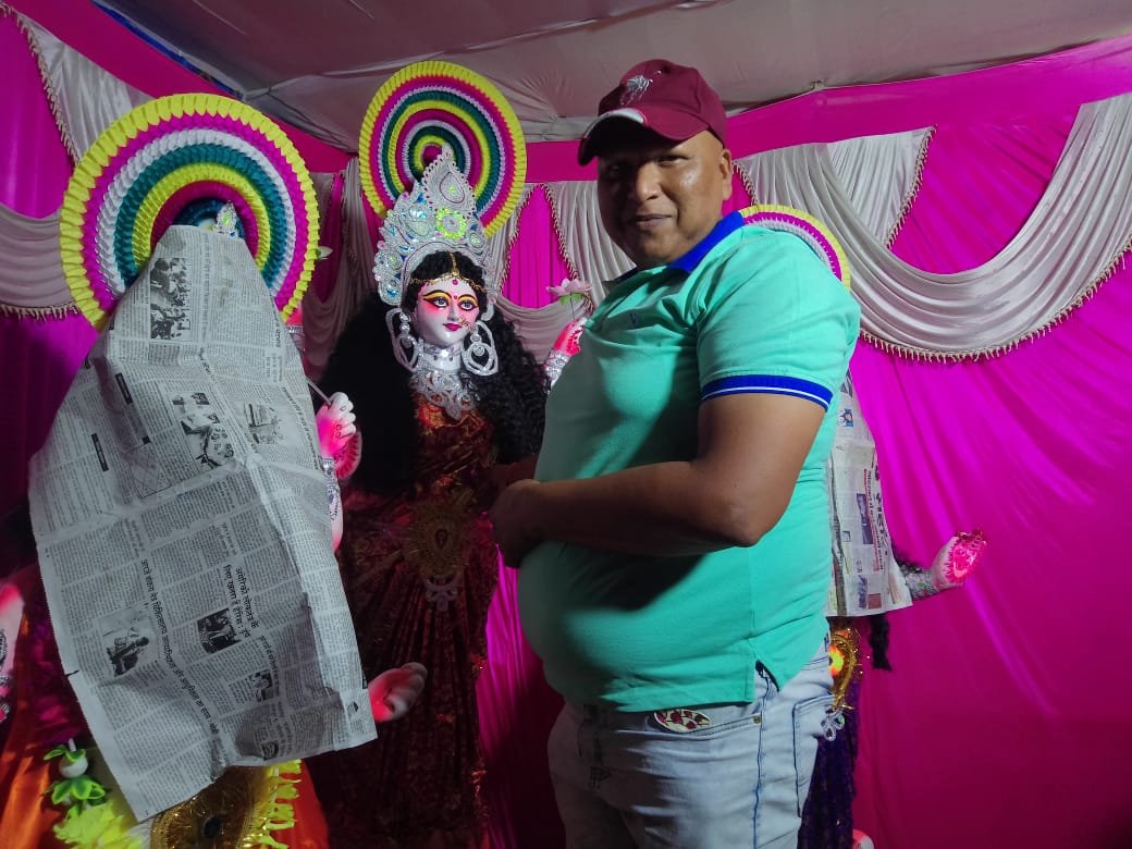 उनवल में मां लक्ष्मी की प्रतिमाओं के खुले पट, पंडाल में गूंजा मां का जयकारा 1 उनवल में मां लक्ष्मी की प्रतिमाओं के खुले पट, पंडाल में गूंजा मां का जयकारा | New India Times