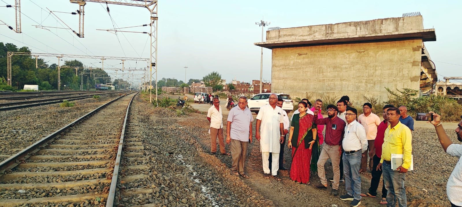 अर्चना चिटनिस ने 46 करोड़ की लागत का लालबाग-चिंचाला रेल्वे ओव्हरब्रिज का रेलवे अधिकारियों के साथ किया निरीक्षण, 3 माह में निर्माण कार्य होगा पूर्ण 1 अर्चना चिटनिस ने 46 करोड़ की लागत का लालबाग-चिंचाला रेल्वे ओव्हरब्रिज का रेलवे अधिकारियों के साथ किया निरीक्षण, 3 माह में निर्माण कार्य होगा पूर्ण | New India Times