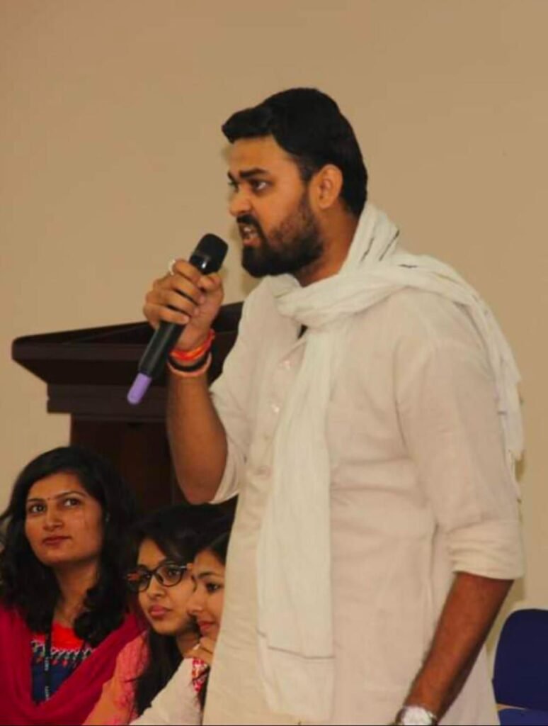 थाने में जबरन महिला की पिटाई प्रदेश सरकार का असली चेहरा दिखाती है: कांग्रेस जिला प्रवक्ता 2 थाने में जबरन महिला की पिटाई प्रदेश सरकार का असली चेहरा दिखाती है: कांग्रेस जिला प्रवक्ता | New India Times