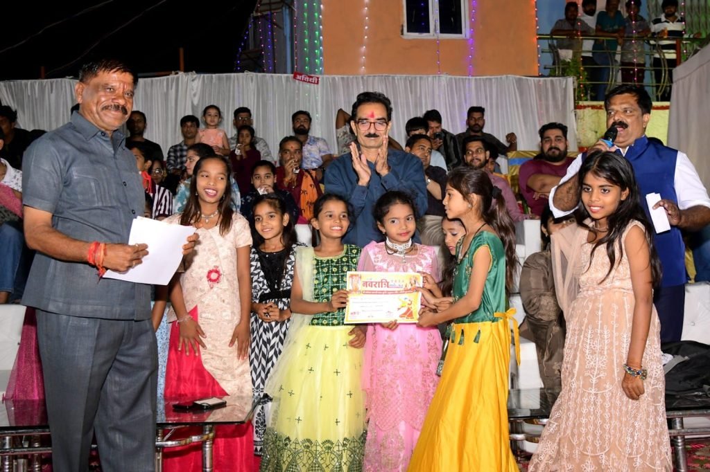 नवरात्रि महोत्सव का ऐतिहासिक समापन, प्रसिद्ध धार्मिक धाम फूट तालाब में 50 हजार से अधिक लोग पहुंचे, सुरेश चन्द्र जैन पप्पू भैया ने कहा: हम धार्मिक भव्यता की ओर बढ़ रहे हैं लेकिन सपना पूरा होना अभी बाकी है 2 नवरात्रि महोत्सव का ऐतिहासिक समापन, प्रसिद्ध धार्मिक धाम फूट तालाब में 50 हजार से अधिक लोग पहुंचे, सुरेश चन्द्र जैन पप्पू भैया ने कहा: हम धार्मिक भव्यता की ओर बढ़ रहे हैं लेकिन सपना पूरा होना अभी बाकी है | New India Times