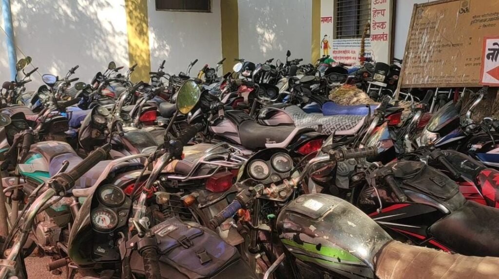 पन्ना पुलिस द्वारा मोटरसाइकिल चोर गिरोह के 10 सक्रिय सदस्यों को किया गया गिरफ्तार, आरोपियों के कब्जे से चोरी की गई 51 मोटर साइकिल बरामद 3 पन्ना पुलिस द्वारा मोटरसाइकिल चोर गिरोह के 10 सक्रिय सदस्यों को किया गया गिरफ्तार, आरोपियों के कब्जे से चोरी की गई 51 मोटर साइकिल बरामद | New India Times