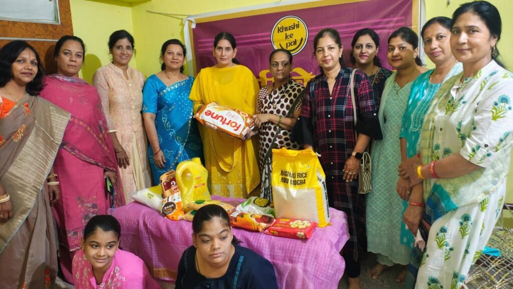 खुशी के पल संस्था ने ज़रूरतमंद परिवार को दिया किराना सामग्री एवं कपड़े 2 खुशी के पल संस्था ने ज़रूरतमंद परिवार को दिया किराना सामग्री एवं कपड़े | New India Times