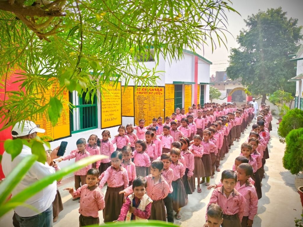 जिले के परिषदीय विद्यालय के बच्चों ने दिया पटाखा मुक्त दीपावली मनाने का संदेश 2 जिले के परिषदीय विद्यालय के बच्चों ने दिया पटाखा मुक्त दीपावली मनाने का संदेश | New India Times