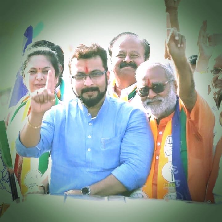 सांसद अमोल कोल्हे के रोड शो में उमड़ी हजारों की भीड़, गिरीश महाजन की शान में गुस्ताख़ी होगी बीजेपी की सभा 1 सांसद अमोल कोल्हे के रोड शो में उमड़ी हजारों की भीड़, गिरीश महाजन की शान में गुस्ताख़ी होगी बीजेपी की सभा | New India Times