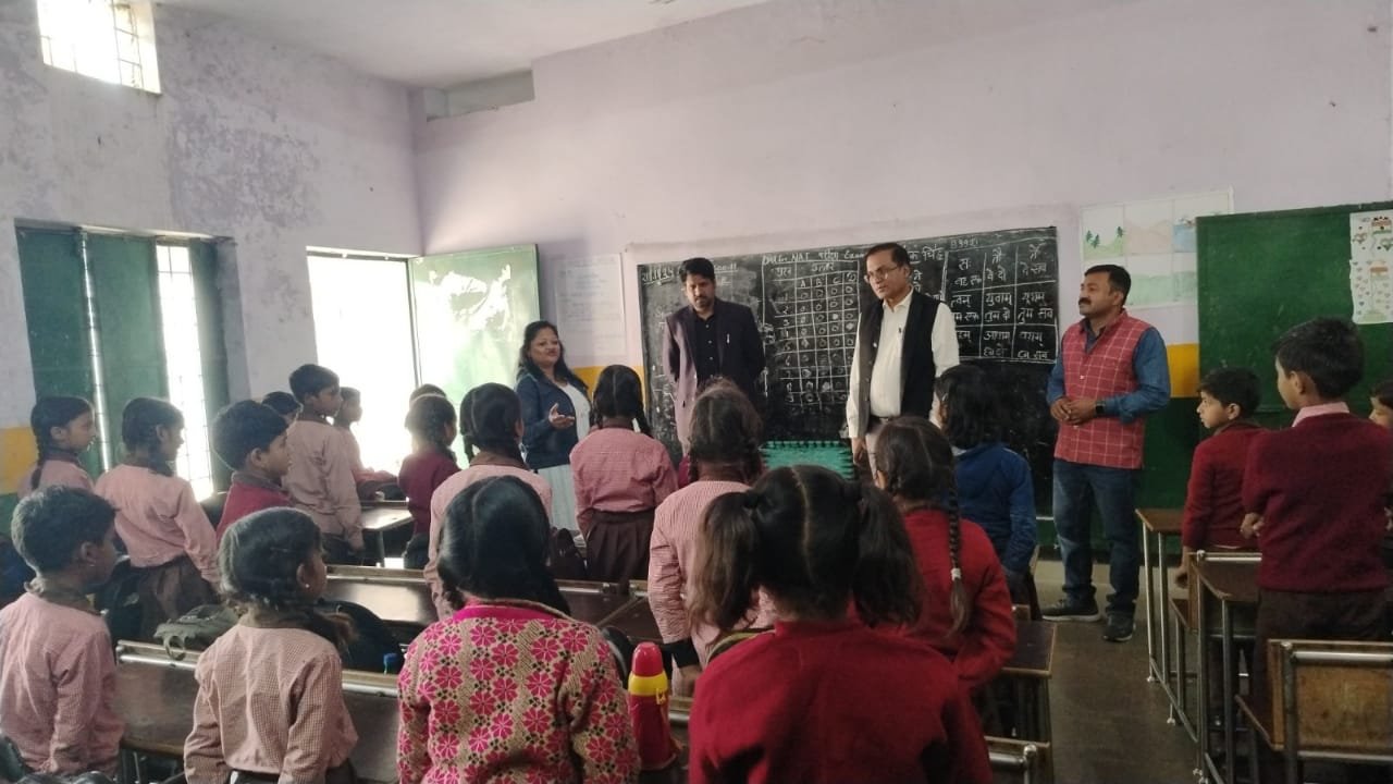 कक्षा 4 की छात्रा को एक दिन का डीएम बनाने का लिया निर्णय | New India Times