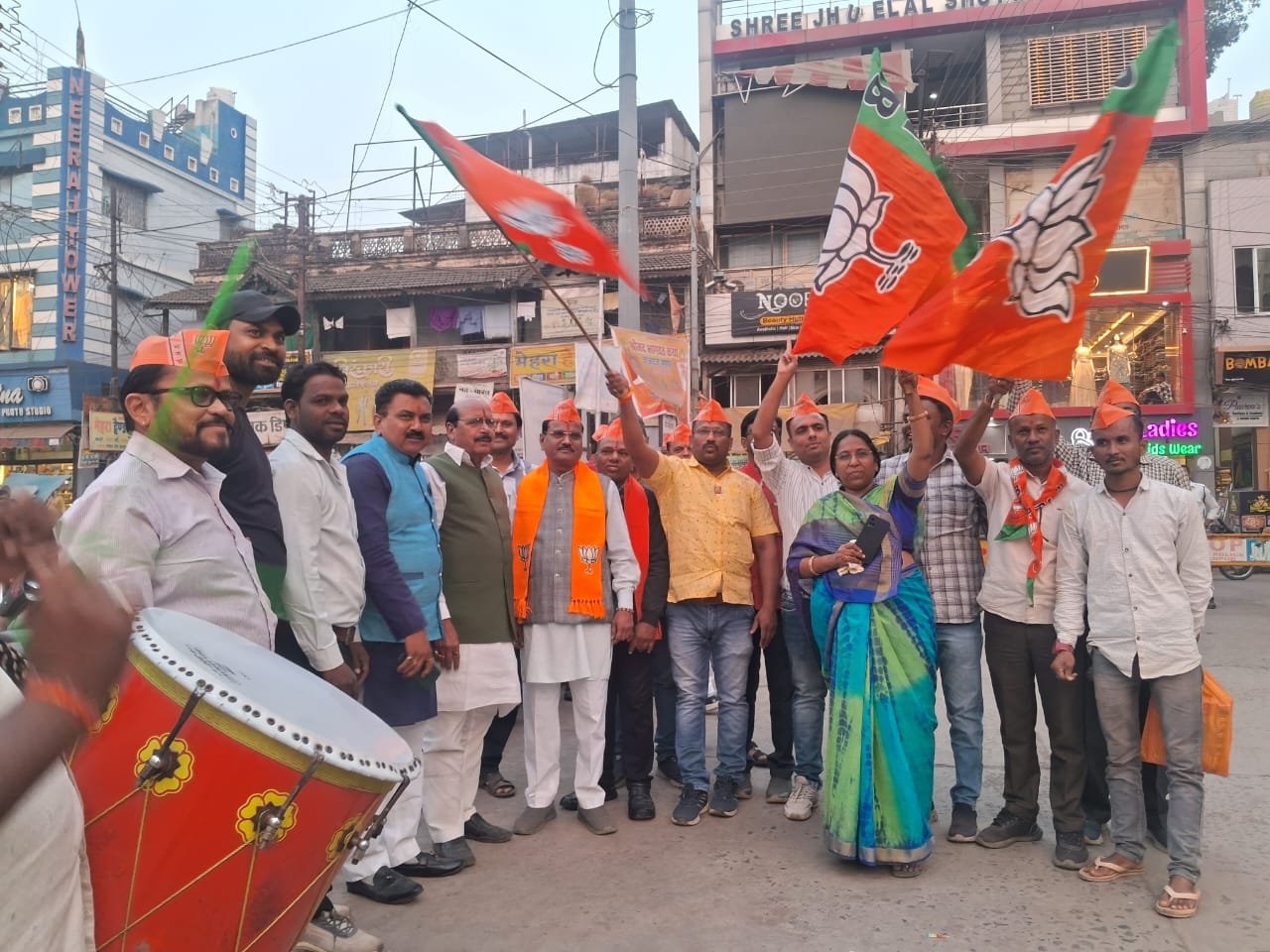 महाराष्ट्र विधानसभा चुनाव में भाजपा की जीत का बुरहानपुर में मनाया गया जश्न | New India Times