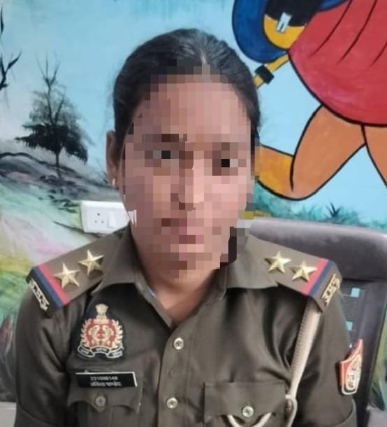 महिला उपनिरीक्षक रिश्वत लेते रंगे हाथ गिरफ्तार | New India Times