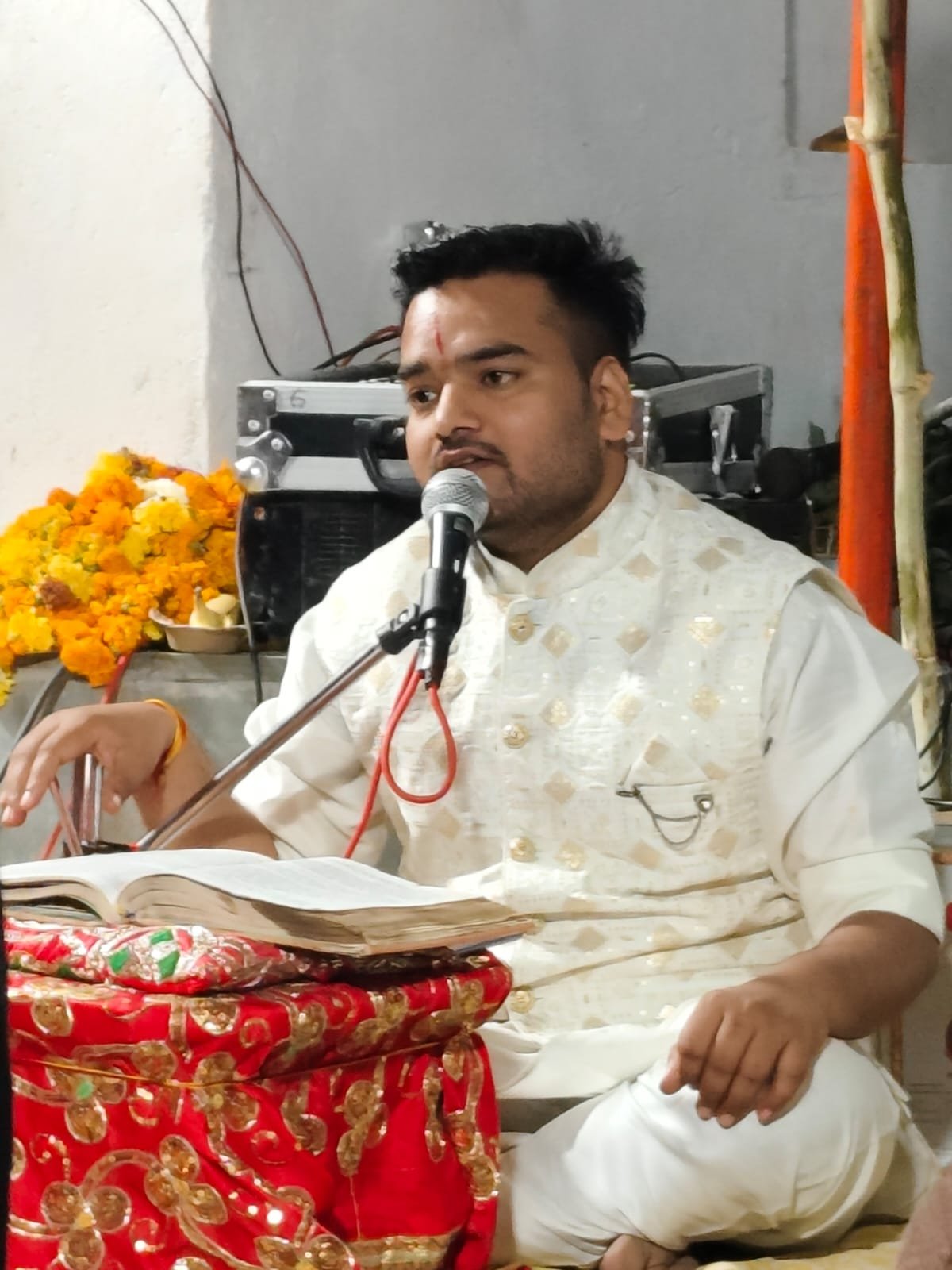 गौमाता की दुर्दशा के ज़िम्मेदार कौन: पंडित शुभम अग्निहोत्री 1 गौमाता की दुर्दशा के ज़िम्मेदार कौन: पंडित शुभम अग्निहोत्री | New India Times