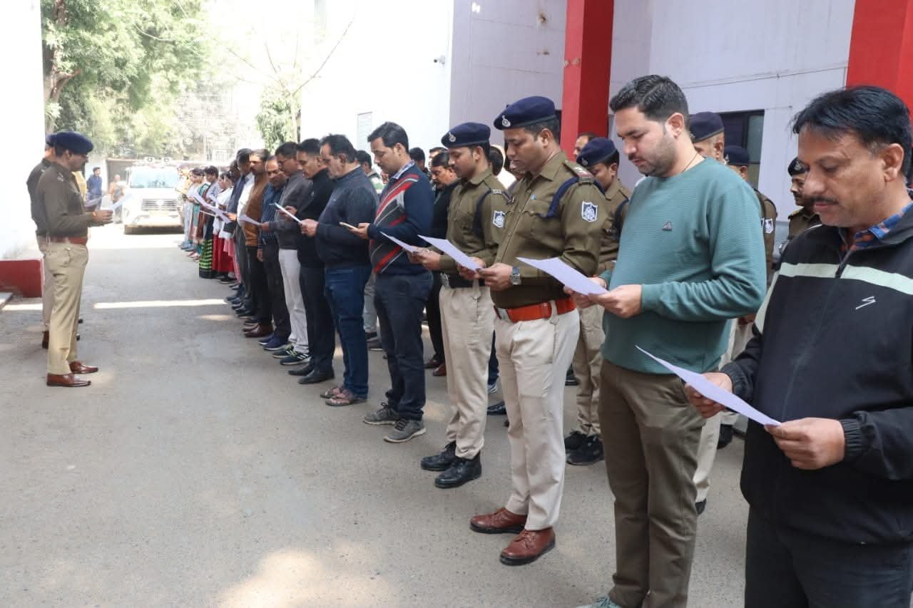 ग्वालियर पुलिस द्वारा मनाया गया संविधान दिवस का पर्व 1 ग्वालियर पुलिस द्वारा मनाया गया संविधान दिवस का पर्व | New India Times