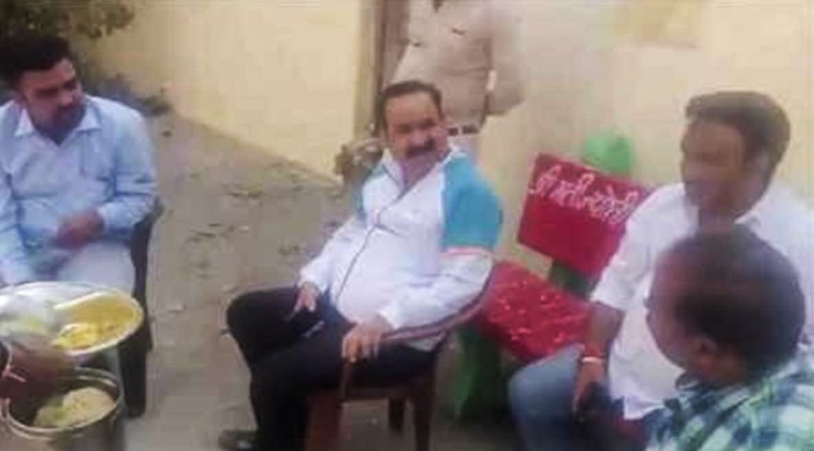 किलागेट पर एसडीएम ने कराई घटिया मध्यान्ह भोजन की जांच 1 किलागेट पर एसडीएम ने कराई घटिया मध्यान्ह भोजन की जांच | New India Times