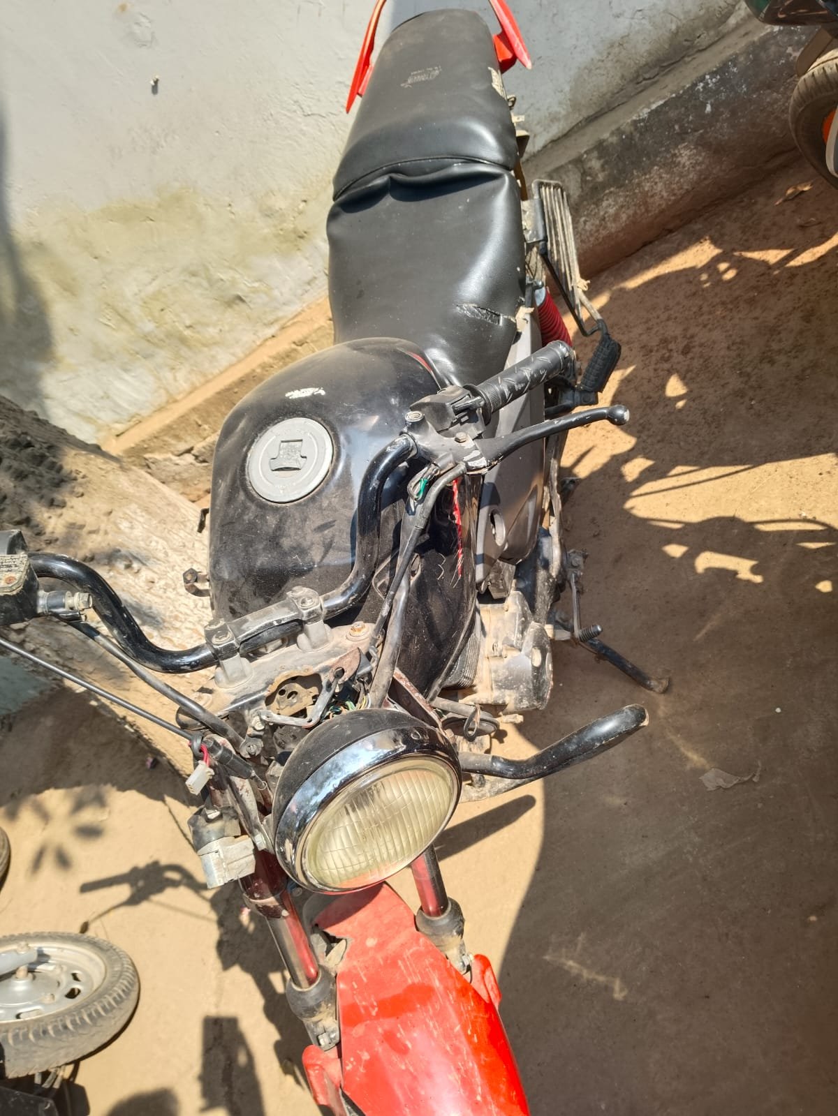 चार्टेड अकाउंटेंट के ऑफिस में चोरी करने वाले दो शातिर नकबजनों को पुलिस ने पकड़कर उनसे चोरी का माल किया बरामद | New India Times