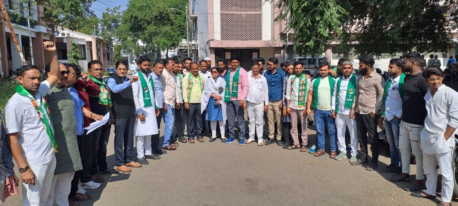 एमआईएम का विरोध प्रदर्शन: संभल हिंसा और अजमेर दरगाह विवाद पर उठाए सवाल | New India Times