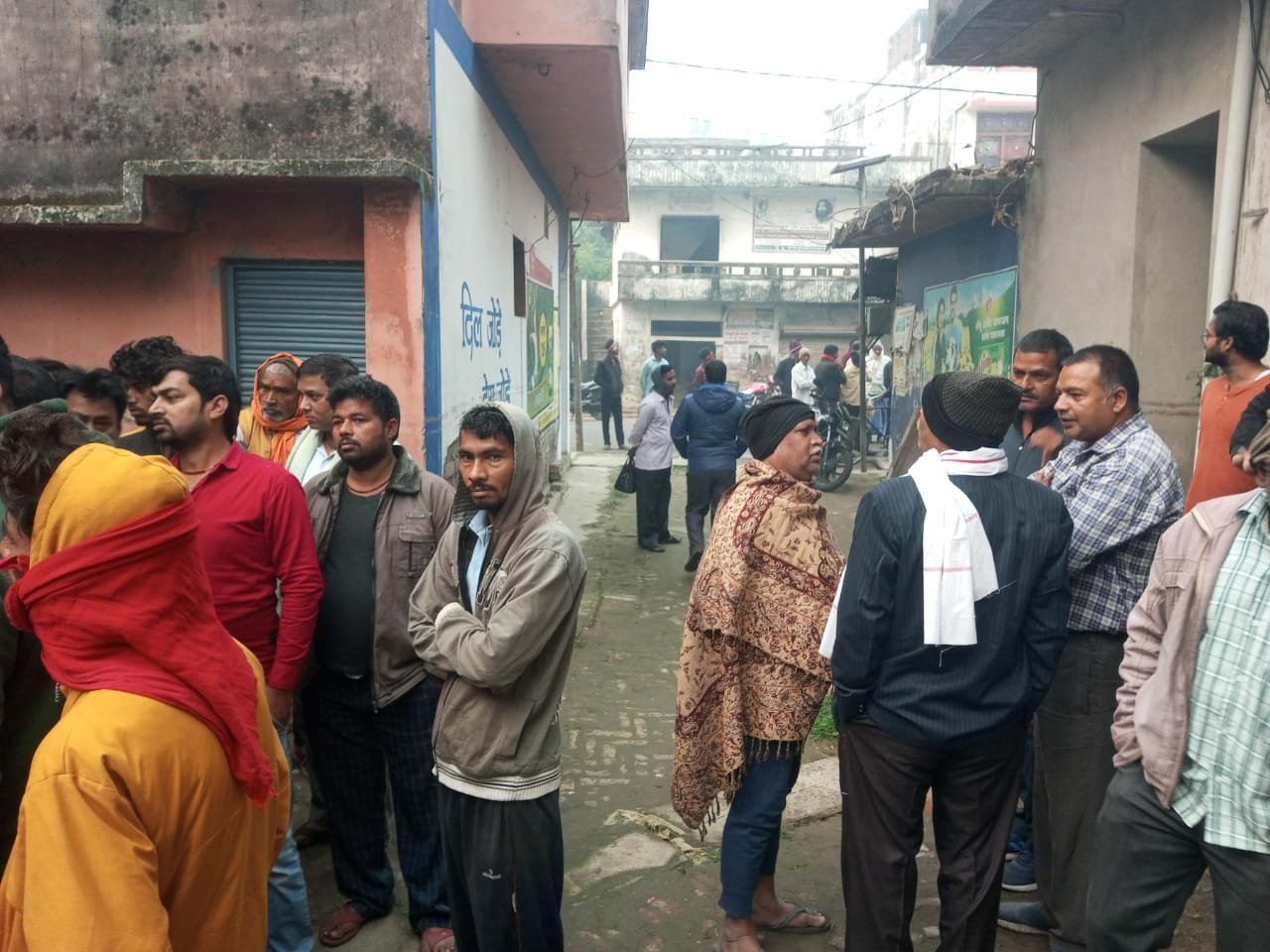 मछलीगांव में तीन आभूषण व एक मेडिकल की दुकानों में हुई चोरी | New India Times