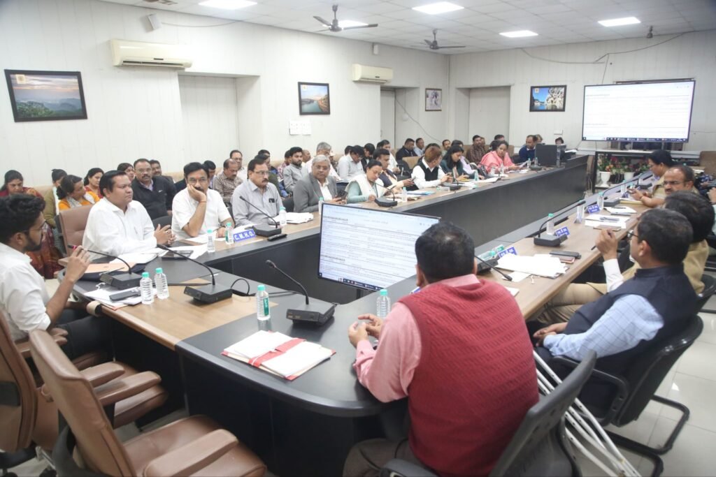 राजस्व महाअभियान 3.0 के तहत लंबित प्रकरणों का हो त्वरित निराकरण: एडीएम श्री जैन | New India Times