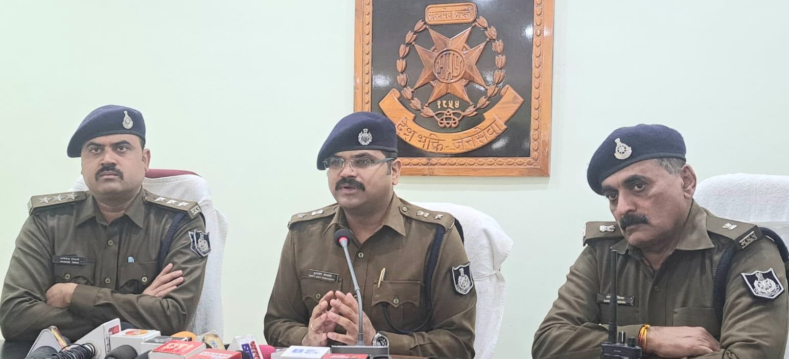 दमोह पुलिस को मिली बड़ी सफलता, आरोपियों से पकड़ा 60 किलो 50 ग्राम अवैध मादक पदार्थ, अपराधियों के मंसूबों पर फिरा पानी | New India Times