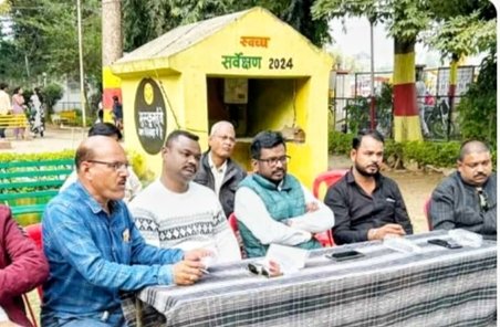 महापौर ने शुरू किया प्रयास, शहर की सफाई पर मांगे सुझाव, पार्कों को सुंदर बनाने पार्क में ही बैठक | New India Times