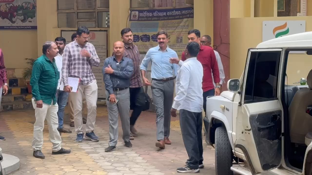 सड़कों पर सुरक्षा सुनिश्चित करने के लिए बनाई गई आरटीओ जांच चौकियां बने भ्रष्टाचार के अड्डे, परिवहन अधिकारियों पर लग रहे हैं भ्रष्टाचार के आरोप | New India Times