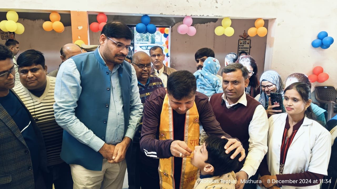 एसएसपी शैलेश कुमार पांडेय ने पुलिस मॉडर्न स्कूल में पिलाई बच्चों को पोलियो ड्रॉप | New India Times