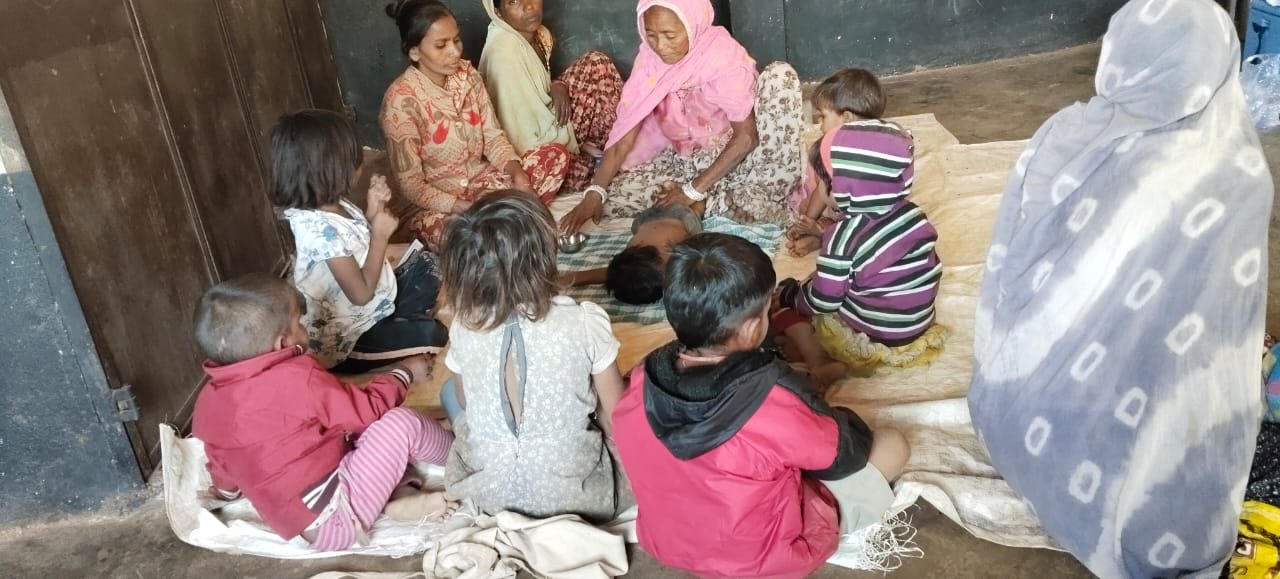 कुपोषण मुक्त झाबुआ के तहत मोटी आई द्वारा बच्चों की अभ्यंग (मालिश) होगी उपयोगी | New India Times