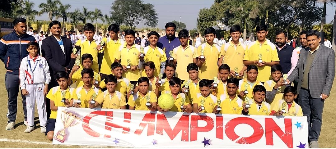 सेंट एंजेल्स स्कूल में हुई फुटबॉल प्रतियोगिता, येलो हाउस बना विजेता | New India Times