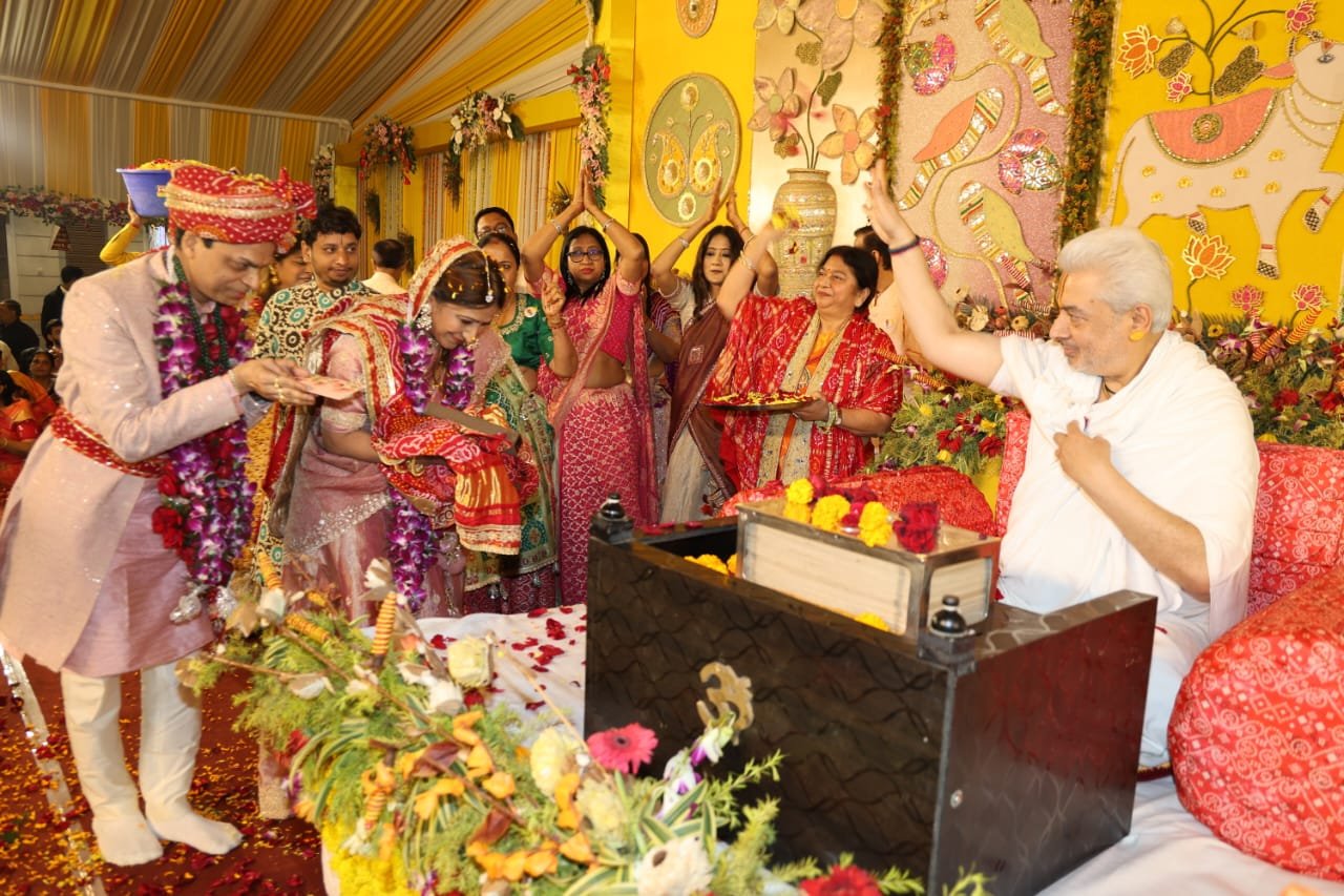 माता-पिता के जीते जी श्रद्धा करो, मरने के बाद श्राद्ध आह का फल मिलेगा: किरीट भाई 1 माता-पिता के जीते जी श्रद्धा करो, मरने के बाद श्राद्ध आह का फल मिलेगा: किरीट भाई | New India Times