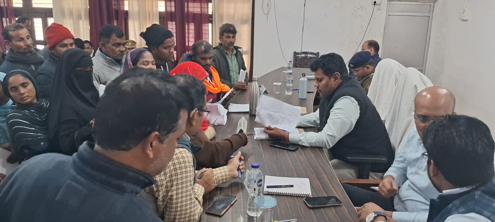 जिलाधिकारी डा0 राजागणपति आर0 की अध्यक्षता में तहसील समाधान दिवस कार्यक्रम हुआ सम्पन्न | New India Times